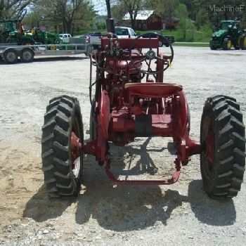 1967 Farmall 140