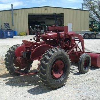 1967 Farmall 140