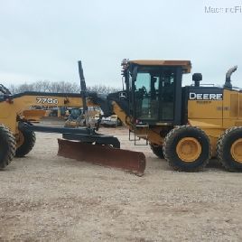 2013 John Deere 770G