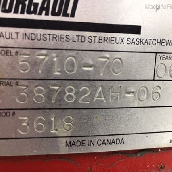 2006 Bourgault 5710