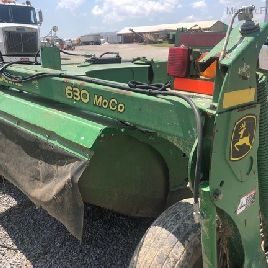 2009 John Deere 630
