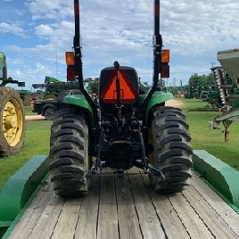 2016 John Deere 3025E