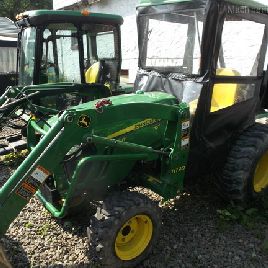 2015 John Deere 2032R