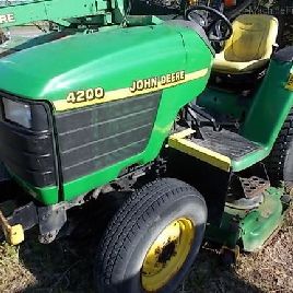1999 John Deere 4200