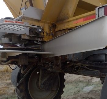 2015 RoGator RG1100B