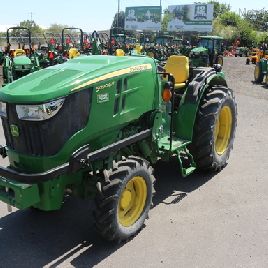 2017 John Deere 5090GV