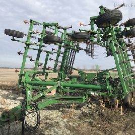 2005 John Deere 2210