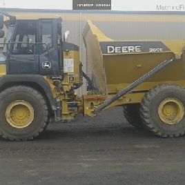 2018 John Deere 260E