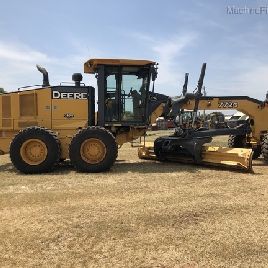 2012 John Deere 772G