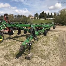 2011 John Deere 3710