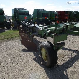 John Deere 2800