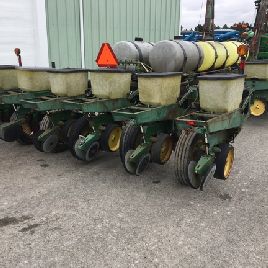 John Deere 7000