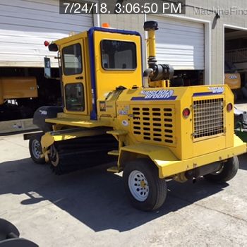 2016 Superior Broom DT80J