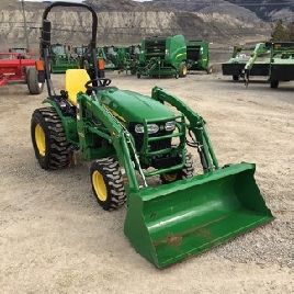 2015 John Deere 2032R