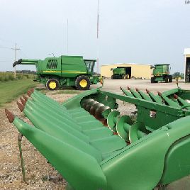 2016 John Deere 608C