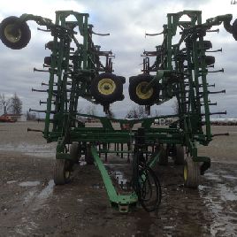 2003 John Deere 2200