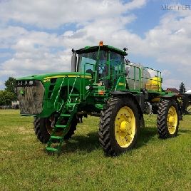 2011 John Deere 4930