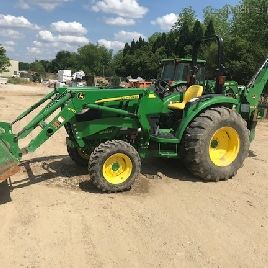2017 John Deere 4052M
