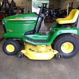2000 John Deere LT166