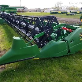 2017 John Deere 630F