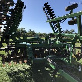 2008 John Deere 637