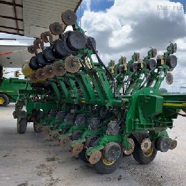 2013 John Deere 1790