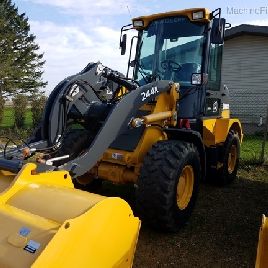 2017 John Deere 244K