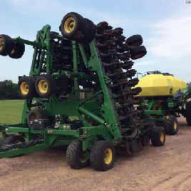 2013 John Deere 1890