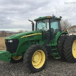 2004 John Deere 7920