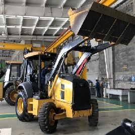 2016 John Deere 310L