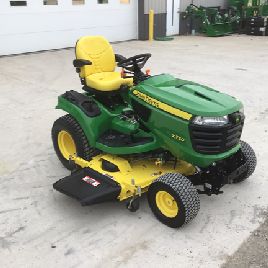 2016 John Deere X750
