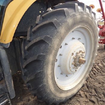 2010 Challenger MT585B