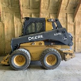 2018 John Deere 330G