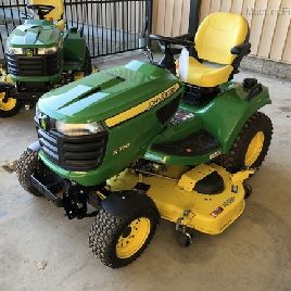 2015 John Deere X738