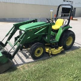 2000 John Deere 4200