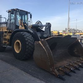 2017 John Deere 744K-II