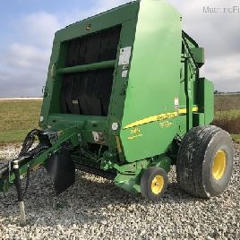 2016 John Deere 569