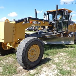 2014 John Deere 670G