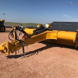 2018 John Deere 2412E