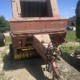 1999 New Holland 654