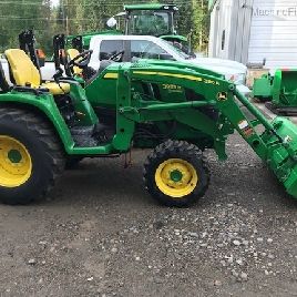 2018 John Deere 3033R