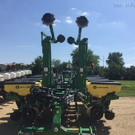 2019 John Deere 1775NT