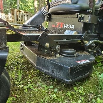 2012 Gravely ZT1434