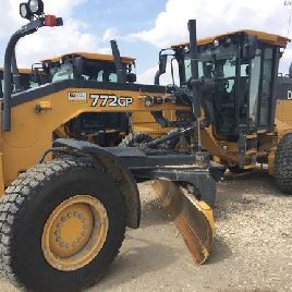 2015 John Deere 772GP
