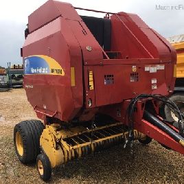 2011 New Holland BR7070