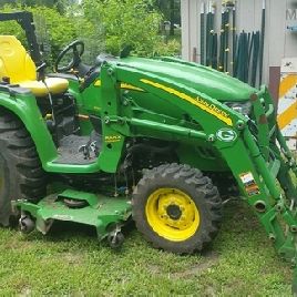 2012 John Deere 3320