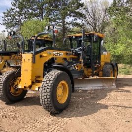 2016 John Deere 772G