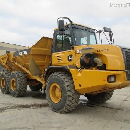 2012 John Deere 250D-II