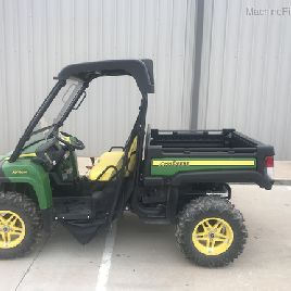 2019 John Deere 825m