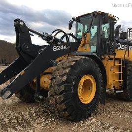 2019 John Deere 824K